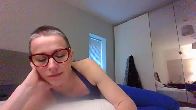 Snapshot of ELEGANT-ARIA36 chatting on 01-14-25, 02:43 ELEGANT-ARIA36 online show from 01-14-25, 02:43