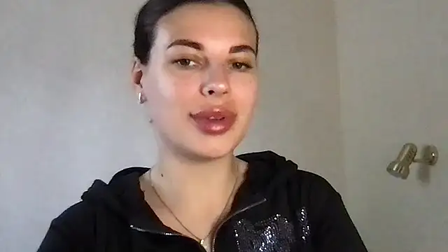 Snapshot of MoonriseGoddess chatting on 04-19-26, 09:52 MoonriseGoddess online show from 04-19-26, 09:52