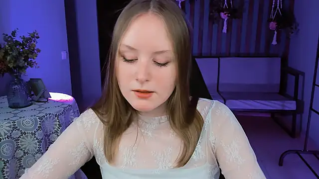 VivienLeeigh online show from 02-15-25, 09:05