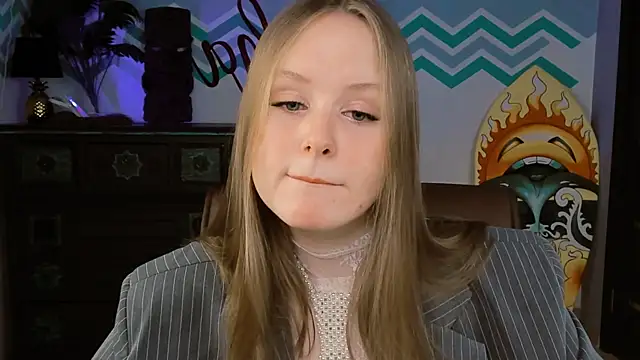 VivienLeeigh online show from 02-22-25, 09:12