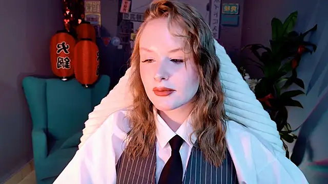 VivienLeeigh online show from 06-24-26, 05:50