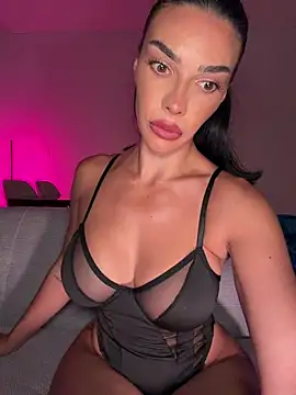 Snapshot of krissiswrld- chatting on 05-24-26, 06:02 krissiswrld- online show from 05-24-26, 06:02