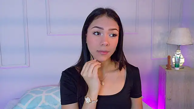 MiaOconner online show from 10-07-25, 08:17