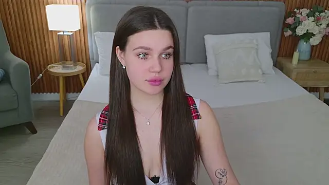 Snapshot of RihannaRose chatting on 03-19-25, 05:17 RihannaRose online show from 03-19-25, 05:17