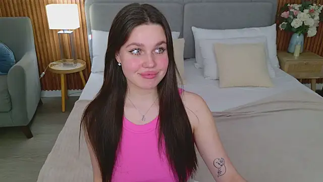 Snapshot of RihannaRose chatting on 03-22-25, 09:31 RihannaRose online show from 03-22-25, 09:31