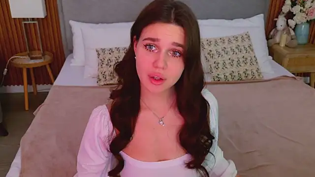 Snapshot of RihannaRose chatting on 10-06-25, 05:10 RihannaRose online show from 10-06-25, 05:10