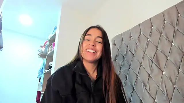 Snapshot of AriaMontgomery chatting on 12-30-24, 04:09 AriaMontgomery online show from 12-30-24, 04:09