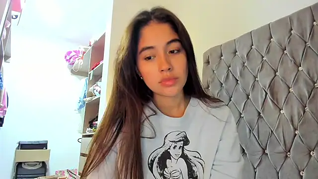 Snapshot of AriaMontgomery chatting on 01-13-25, 09:08 AriaMontgomery online show from 01-13-25, 09:08