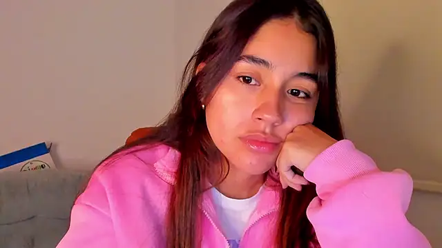 Snapshot of AriaMontgomery chatting on 02-04-25, 08:46 AriaMontgomery online show from 02-04-25, 08:46