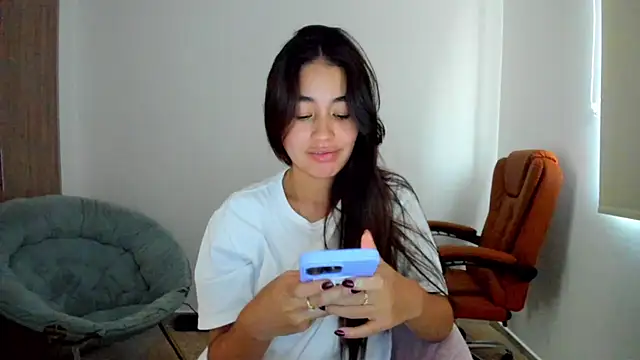 Snapshot of AriaMontgomery chatting on 02-17-25, 07:42 AriaMontgomery online show from 02-17-25, 07:42