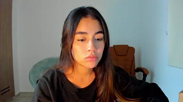 Snapshot of AriaMontgomery chatting on 02-24-25, 08:06 AriaMontgomery online show from 02-24-25, 08:06