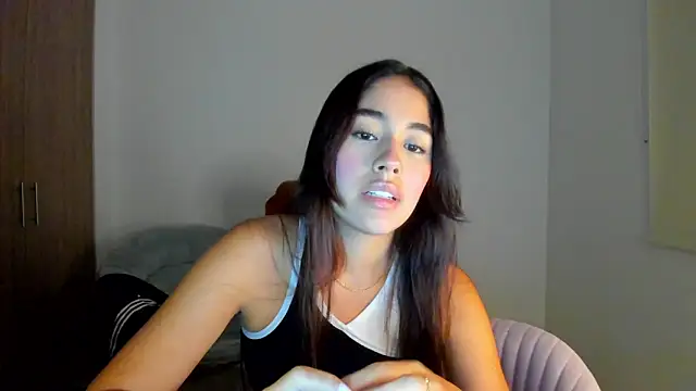 Snapshot of AriaMontgomery chatting on 03-06-25, 03:02 AriaMontgomery online show from 03-06-25, 03:02