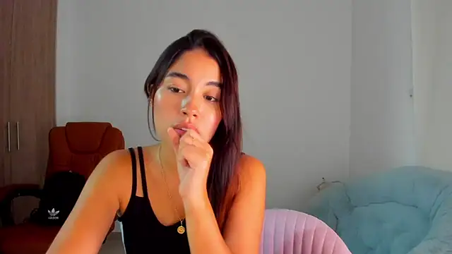 Snapshot of AriaMontgomery chatting on 03-11-25, 08:41 AriaMontgomery online show from 03-11-25, 08:41