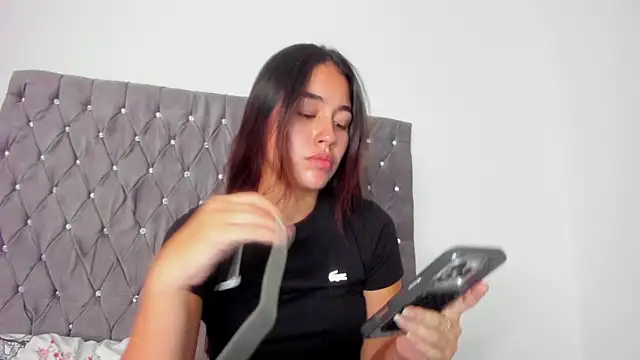 Snapshot of AriaMontgomery chatting on 09-18-25, 05:31 AriaMontgomery online show from 09-18-25, 05:31