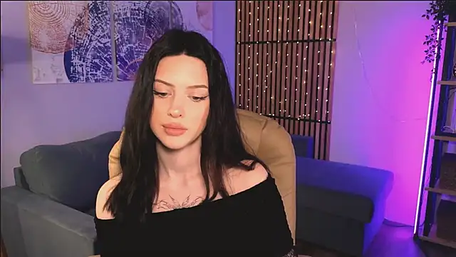 Snapshot of StellaryShy chatting on 12-24-24, 12:33 StellaryShy online show from 12-24-24, 12:33