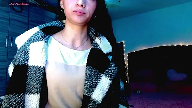 holy juli online show from 12-21-25, 03:46