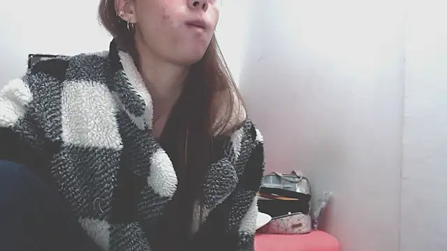 holy juli online show from 04-09-26, 03:50