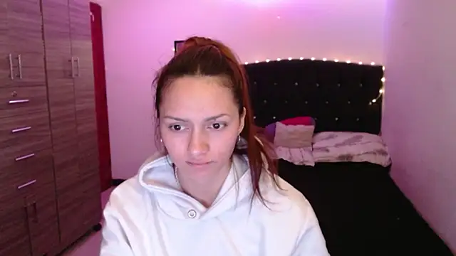 holy juli online show from 06-01-26, 03:52