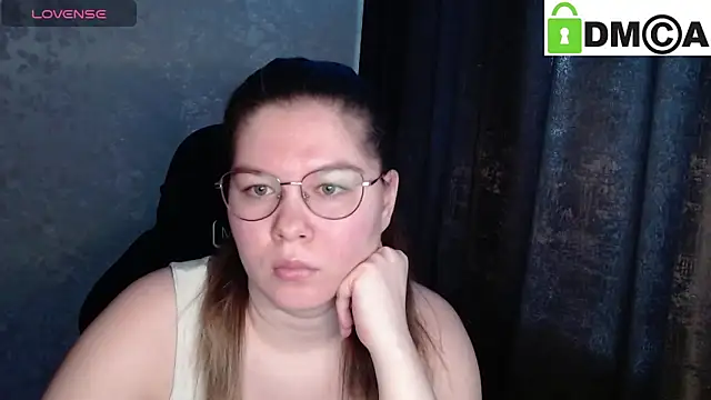 Snapshot of holy_michela chatting on 02-03-26, 06:00 holy michela online show from 02-03-26, 06:00