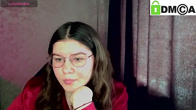 Snapshot of holy_michela chatting on 03-25-26, 07:14 holy michela online show from 03-25-26, 07:14