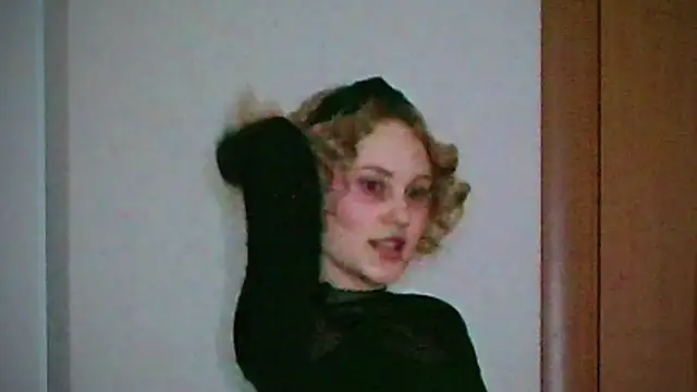 Snapshot of Sweet__Daddy chatting on 12-29-24, 08:04 Sweet Daddy online show from 12-29-24, 08:04