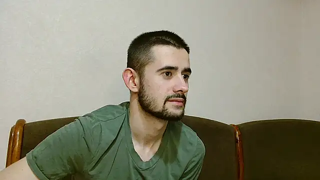 Snapshot of Sweet__Daddy chatting on 03-04-25, 04:52 Sweet Daddy online show from 03-04-25, 04:52