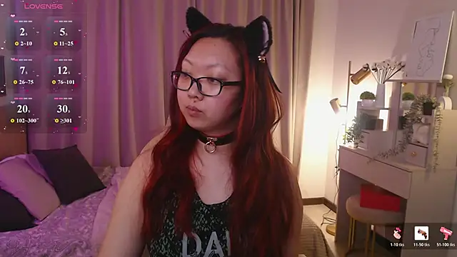 Snapshot of Marine_Vact chatting on 06-03-26, 02:08 Marine Vact online show from 06-03-26, 02:08