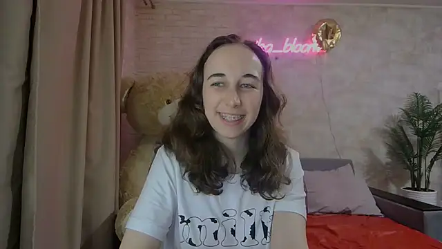 Anika bloom online show from 03-06-25, 11:42