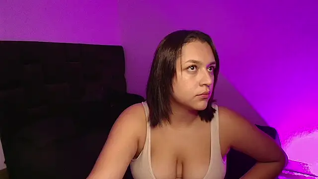 EmilySavvato online show from 12-17-25, 06:58