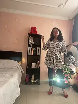 Sharongirl07 online show from 02-09-25, 01:03