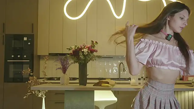 whisper of love online show from 10-22-25, 02:17