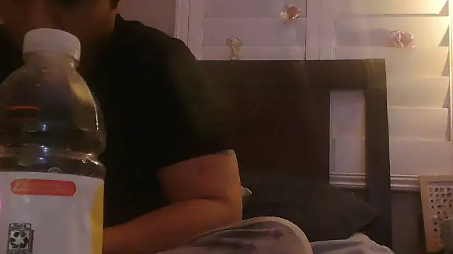 Snapshot of cloudyspun chatting on 11-20-25, 01:11 cloudyspun online show from 11-20-25, 01:11