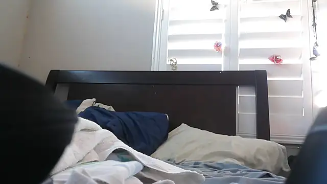 Snapshot of cloudyspun chatting on 11-24-25, 10:20 cloudyspun online show from 11-24-25, 10:20