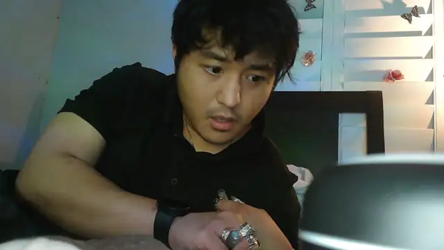 Snapshot of cloudyspun chatting on 11-26-25, 12:17 cloudyspun online show from 11-26-25, 12:17