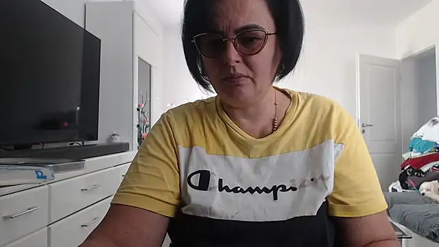 Amandamuller1982 online show from 09-19-25, 11:00