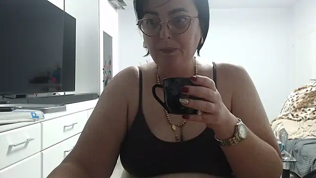 Amandamuller1982 online show from 10-20-25, 08:09