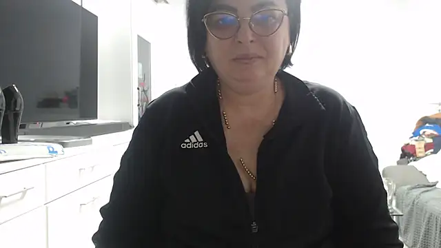 Amandamuller1982 online show from 11-16-25, 10:37