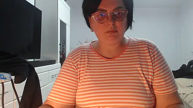 Amandamuller1982 online show from 04-01-26, 07:22