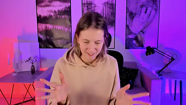 Snapshot of Sharon_Evansi chatting on 12-14-24, 03:47 Sharon Evansi online show from 12-14-24, 03:47