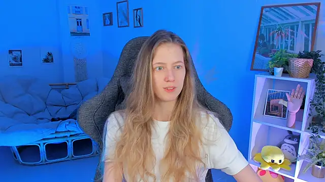 Snapshot of Sharon_Evansi chatting on 03-09-25, 03:16 Sharon Evansi online show from 03-09-25, 03:16