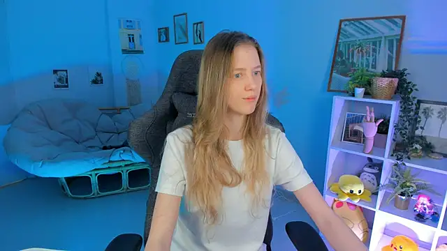 Snapshot of Sharon_Evansi chatting on 03-09-25, 06:21 Sharon Evansi online show from 03-09-25, 06:21