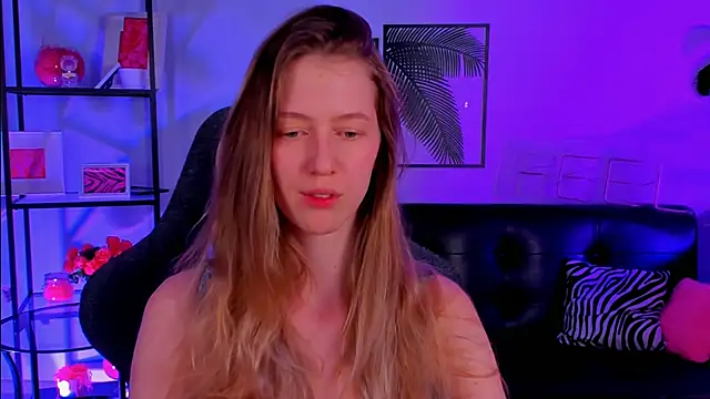 Snapshot of Sharon_Evansi chatting on 03-13-25, 12:02 Sharon Evansi online show from 03-13-25, 12:02