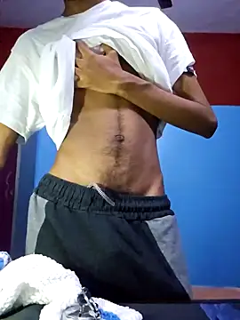 Snapshot of Luffyslim chatting on 12-12-24, 07:59 Luffyslim online show from 12-12-24, 07:59