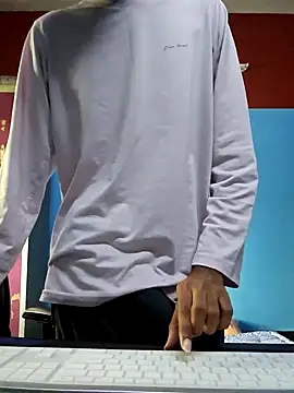 Snapshot of Luffyslim chatting on 01-28-25, 10:45 Luffyslim online show from 01-28-25, 10:45