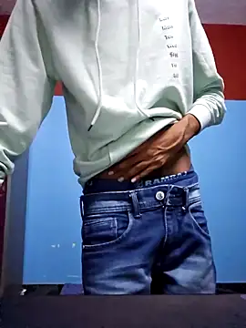 Snapshot of Luffyslim chatting on 02-09-25, 06:47 Luffyslim online show from 02-09-25, 06:47