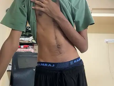 Snapshot of Luffyslim chatting on 09-10-25, 08:47 Luffyslim online show from 09-10-25, 08:47