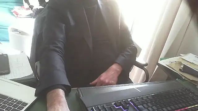 Snapshot of shyfrenchcock1 chatting on 03-10-26, 02:33 shyfrenchcock1 online show from 03-10-26, 02:33