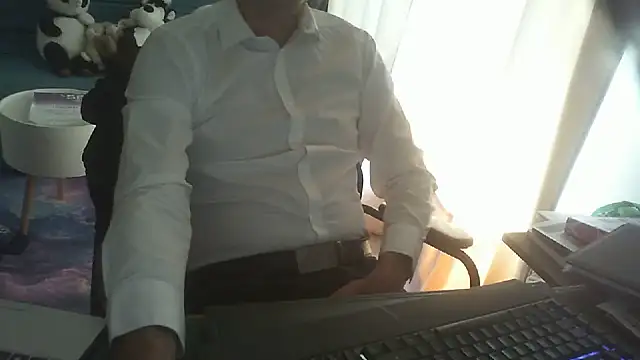 Snapshot of shyfrenchcock1 chatting on 06-08-26, 07:42 shyfrenchcock1 online show from 06-08-26, 07:42
