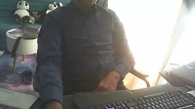 Snapshot of shyfrenchcock1 chatting on 06-29-26, 08:31 shyfrenchcock1 online show from 06-29-26, 08:31