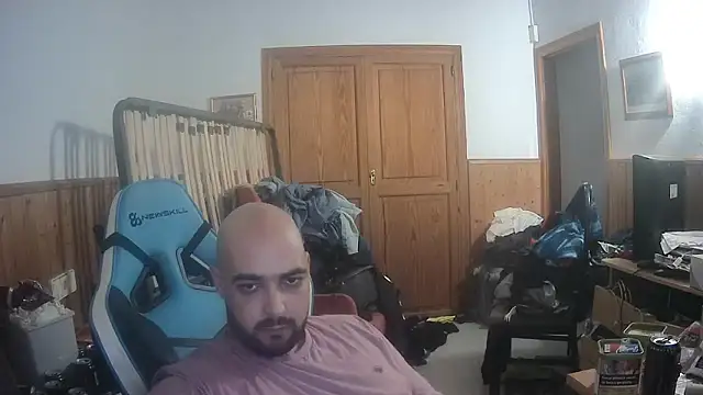 chicomallorca96 online show from 10-23-25, 01:54